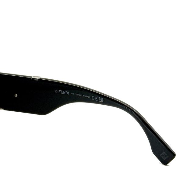 New, FENDI Sunglasses FE40131I 20E Authentic - Picture 9 of 12